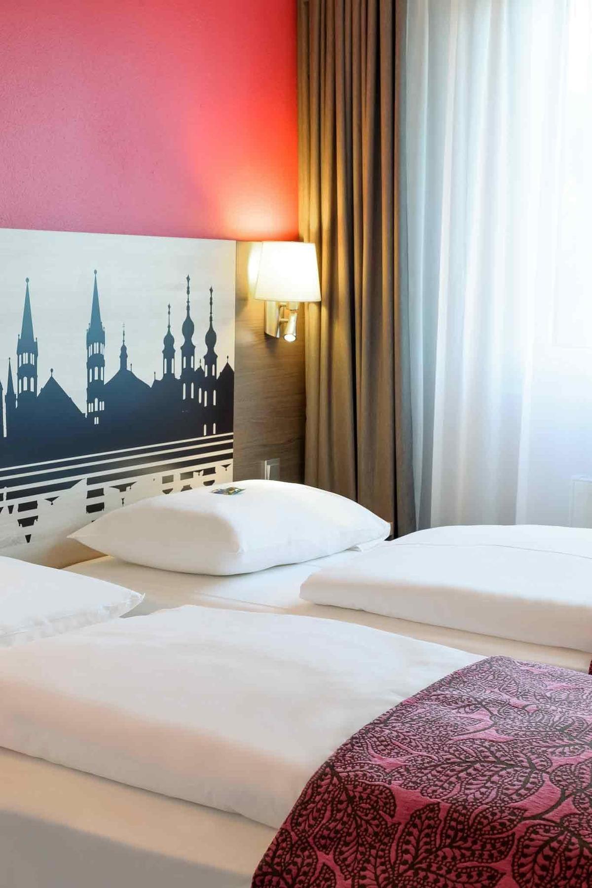 Mercure Hotel Wuerzburg Am Mainufer Phòng bức ảnh